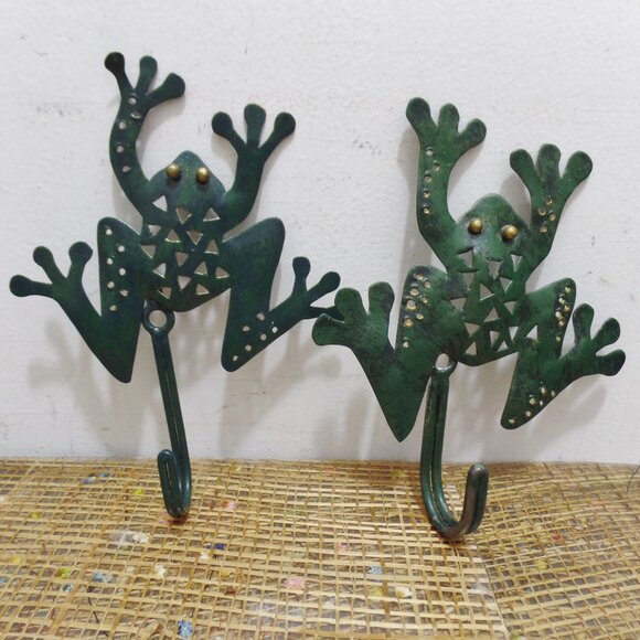 Leep Frog Metal Wall Hooks Set Of Two - Picture 2 of 5